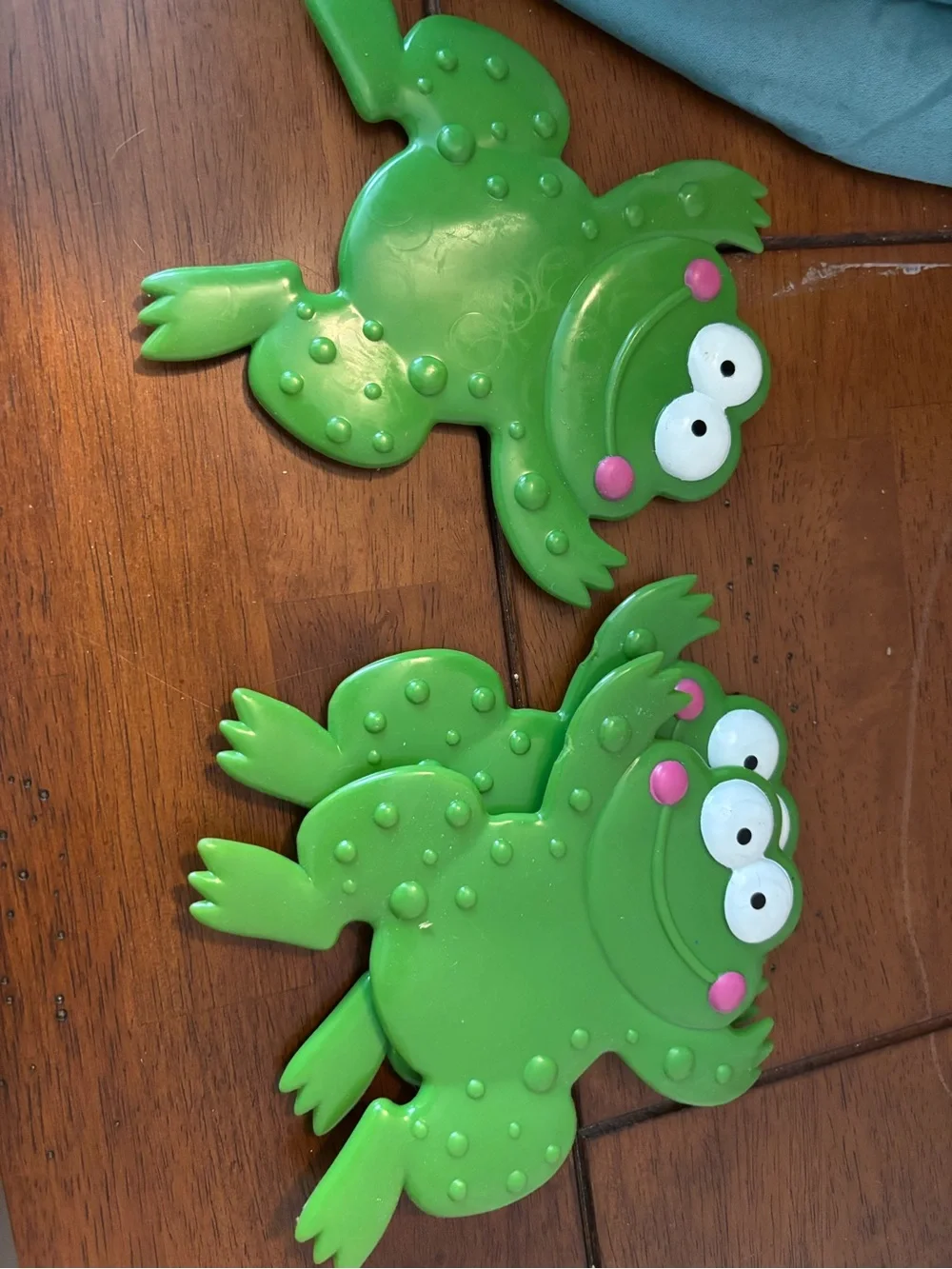None playful dots